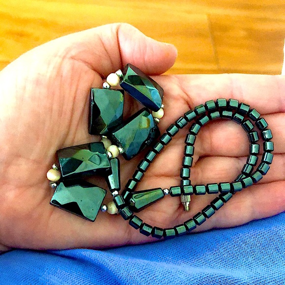 Hematite island necklace. - Picture 7 of 8